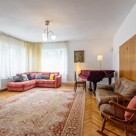 Casa Cu Cires Brasov Apartment Bagian luar foto