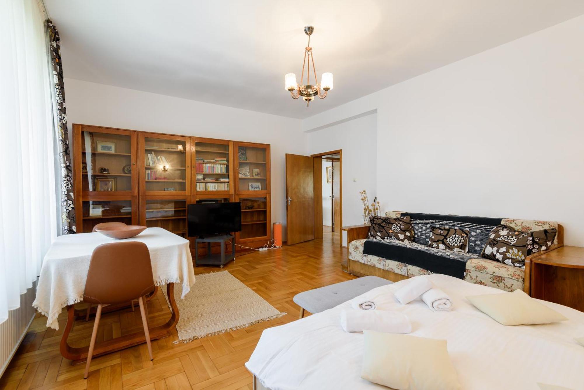 Casa Cu Cires Brasov Apartment Bagian luar foto