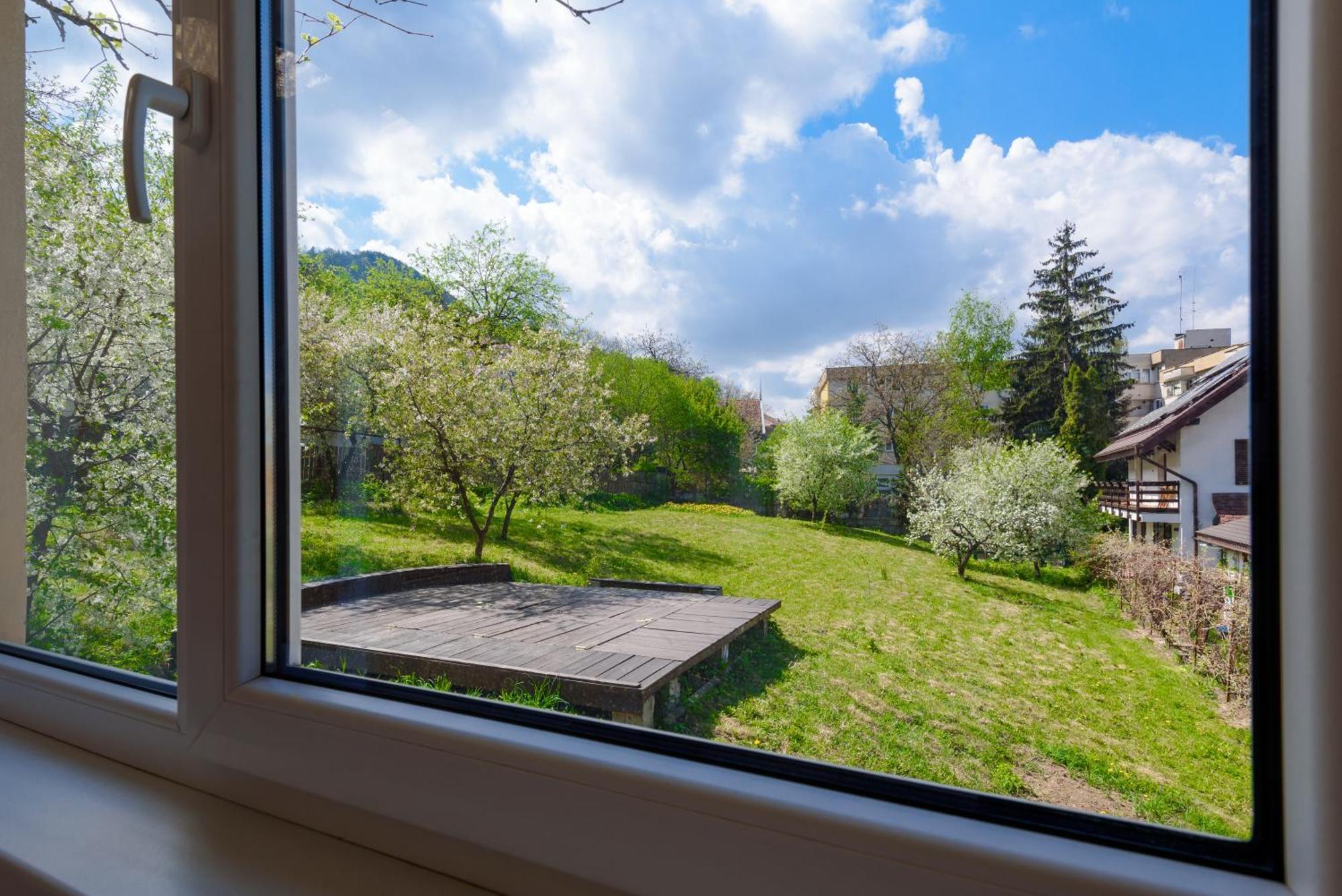 Casa Cu Cires Brasov Apartment Bagian luar foto