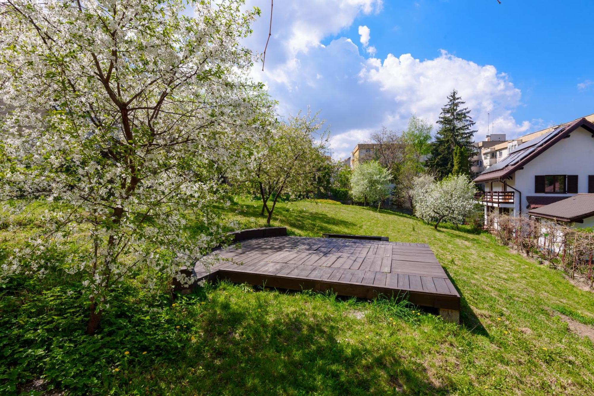 Casa Cu Cires Brasov Apartment Bagian luar foto